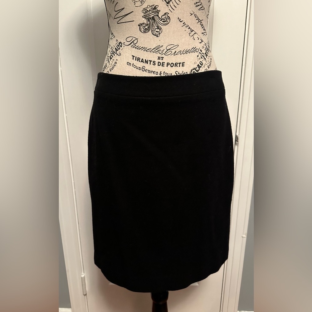 J Crew Wool Double Serge No. 2 Pencil Skirt. Material: 100% Wool.